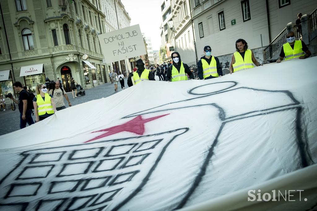 Protesti_DomoljubNiFašist (2).jpeg