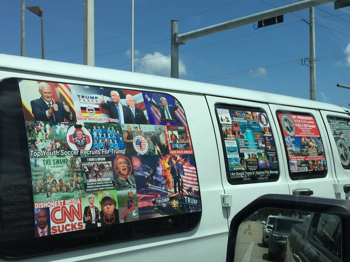 Trumpmobile.jpg