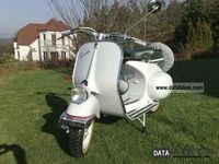 2439996-vespa__gtr_125_1952_1_lgw.jpg